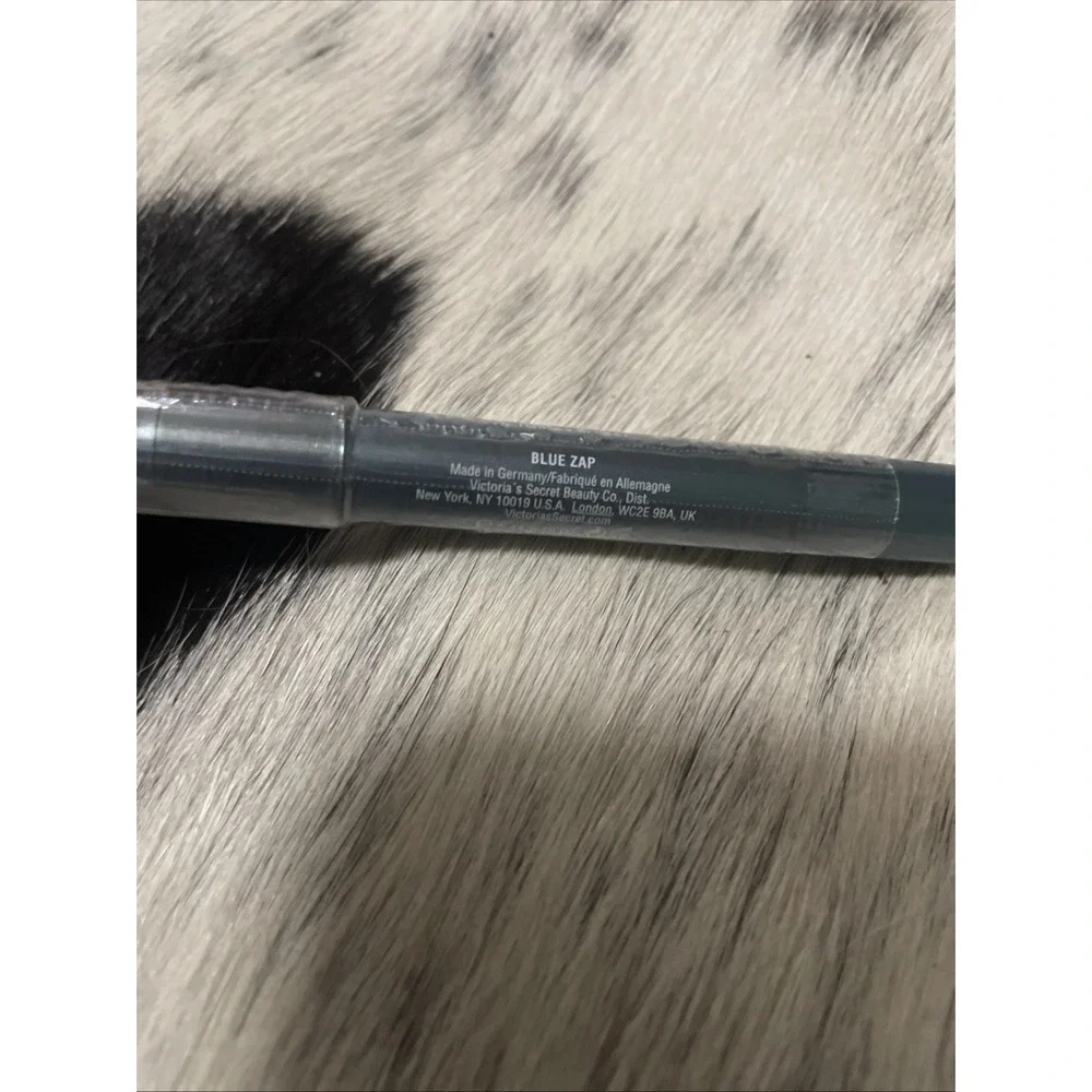 NEW! Victoria's Secret BEAUTY RUSH‎ CHUBBY EYE STICK SEALED *Discontinued* Blue